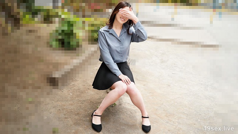 치유 계 슬렌더 OL을 점심 휴식 중에 헌팅 & 즉 하메!